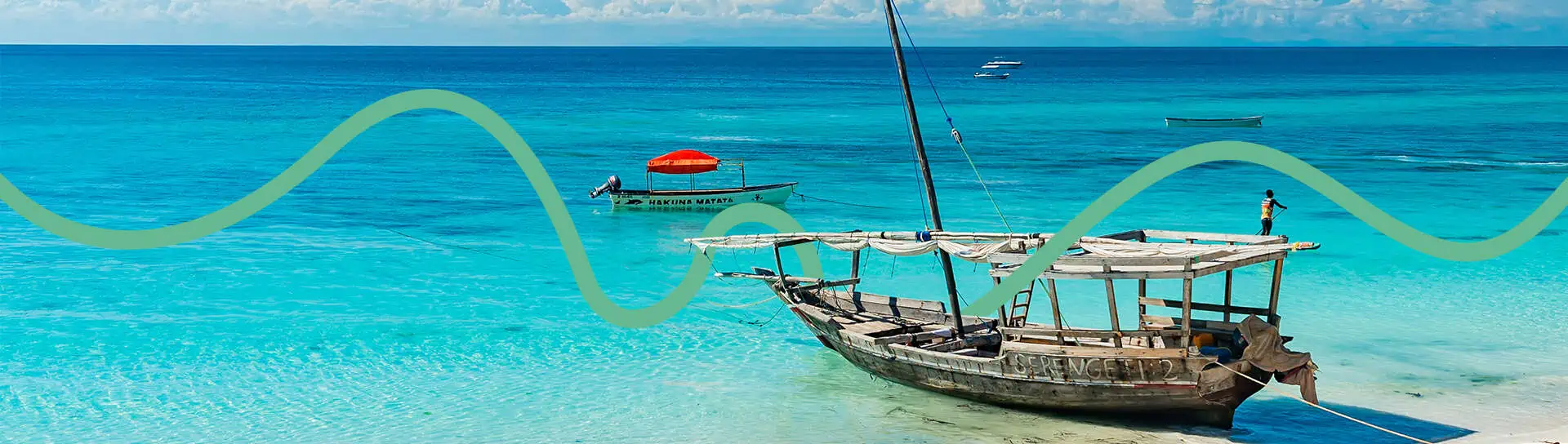 Loď na pláži v Zanzibaru